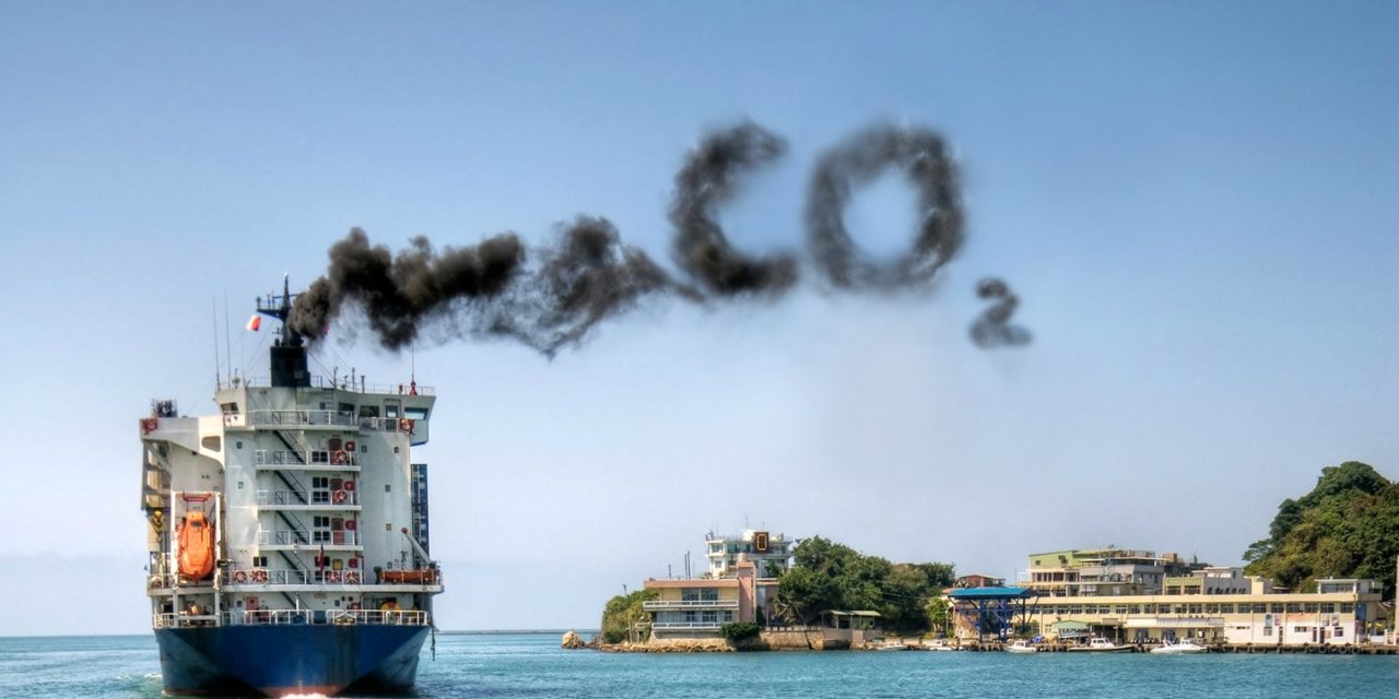 Shipping emissions: වෙළඳාමට හානි නොකර නාවික විමෝචනය අඩකින් අඩු කළ හැකි බව සොයා ගනී